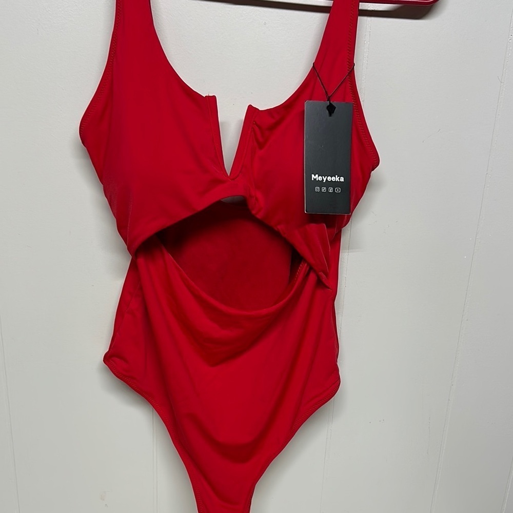 NWT Meyeeka Red One-Piece Swimsuit with Cutout - Picture 2 of 9